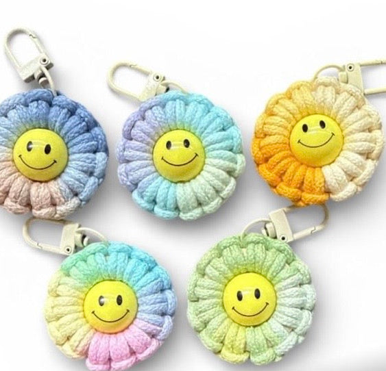 Macrame Daisy keychain